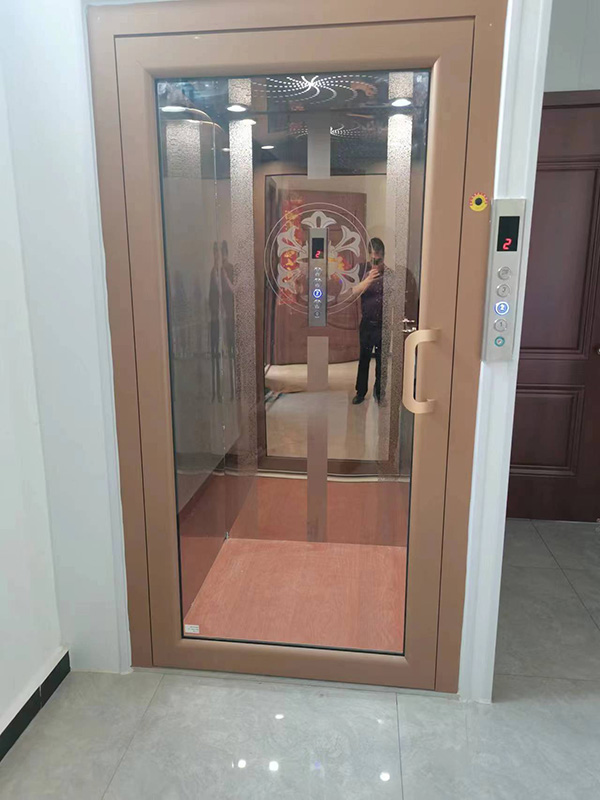 家用电梯