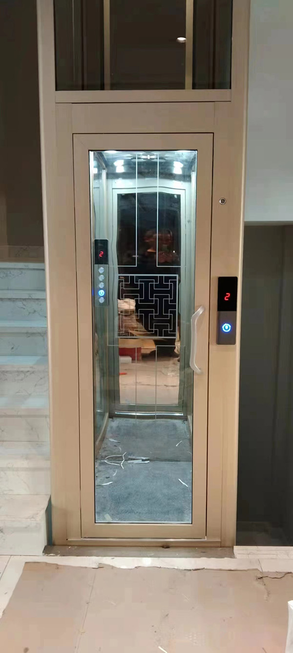 家用电梯