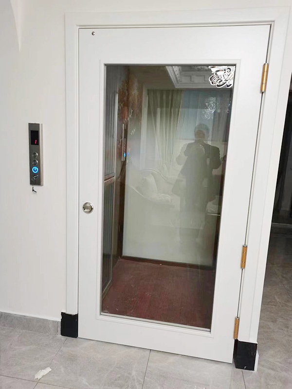家用电梯